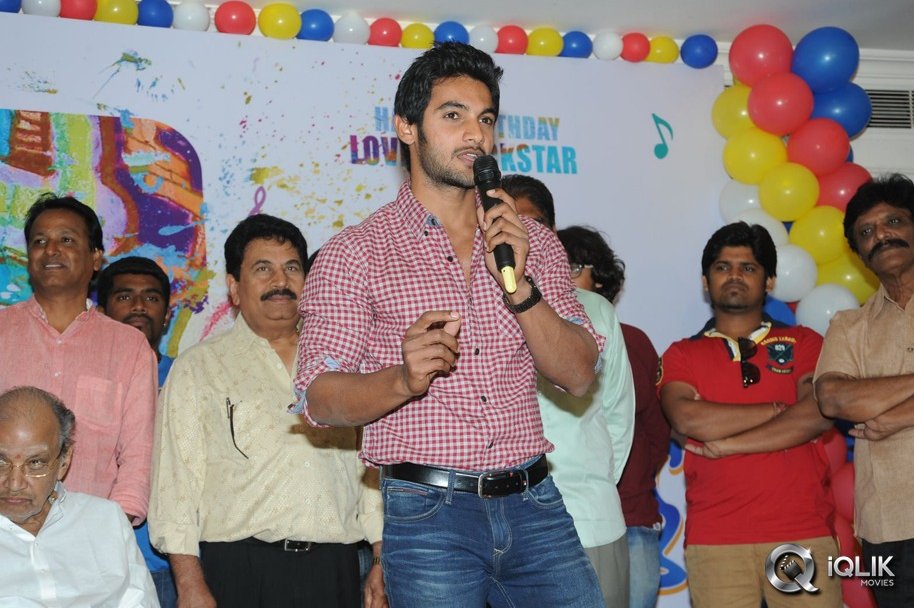 Aadi-Birthday-Celebrations-With-Pyaar-Mein-Padipoyane-Team